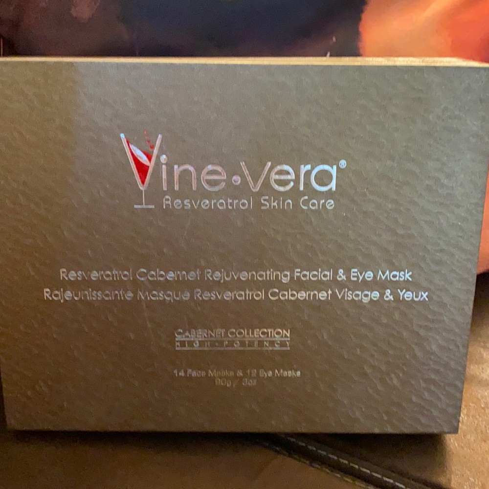 Vine Vera Rejuvenating Facial and Eye Masks